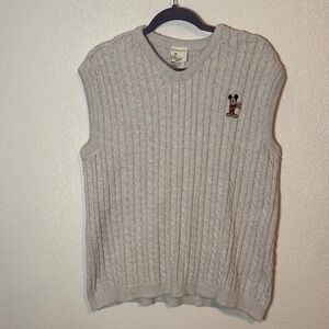 Disney Store Gray Cable Knit Sweater Vest Embroidered Mickey Size XL(runs small)